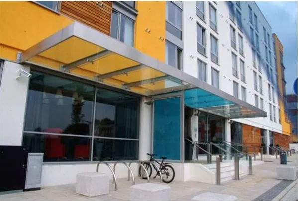 Suspended Glass Canopy Hotel Bristol